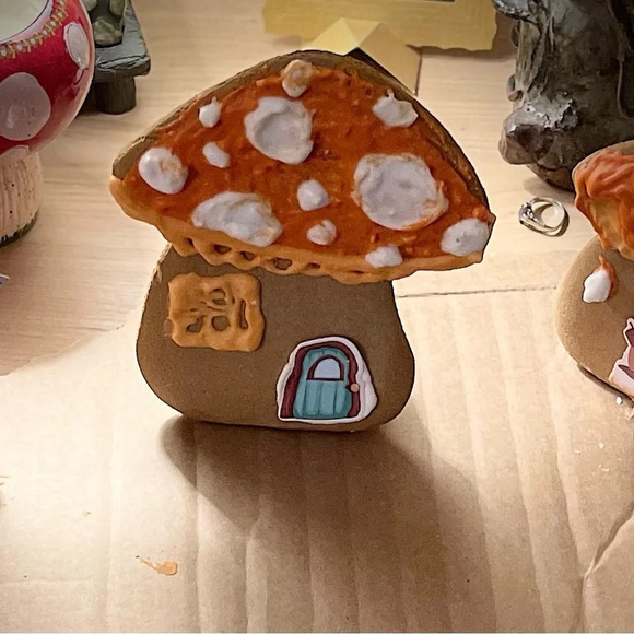 Mushroom Village Gingerbread Cookie Kit, NIB - Picture 4 of 5
